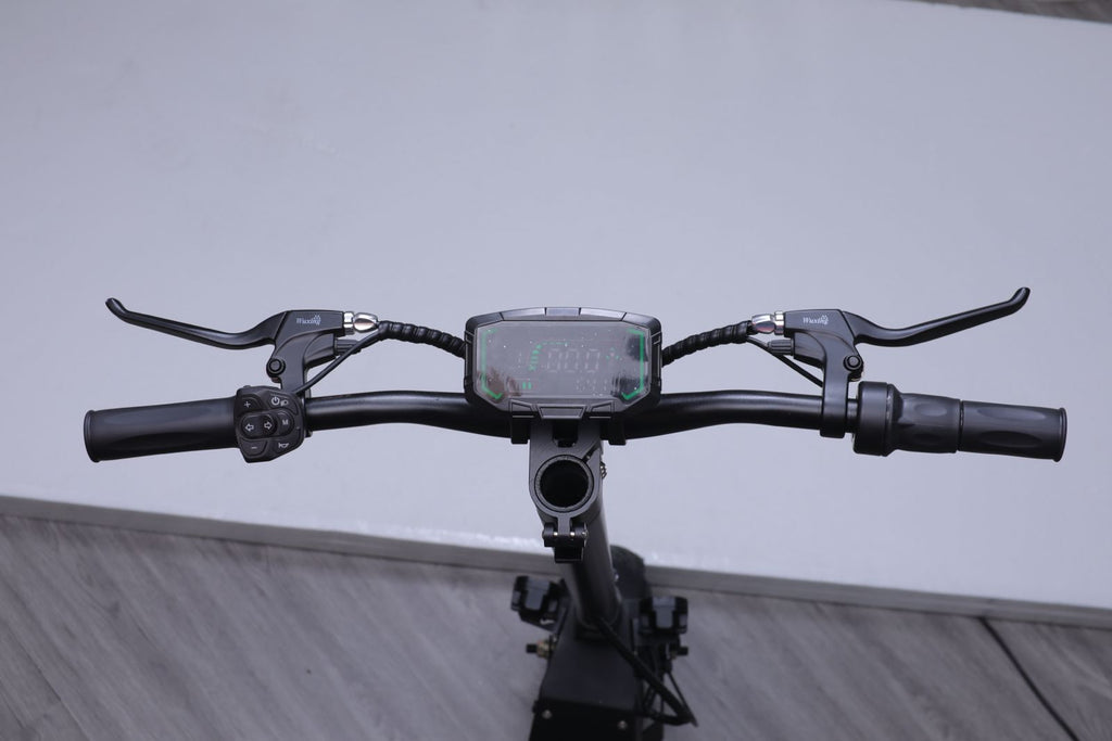 CR4 – Trottinette Électrique Double Moteur 1200W